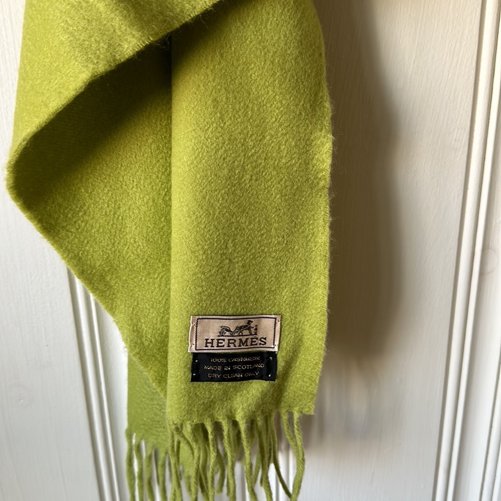 Hermes Light Olive Green Cashmere Scarf - Picture 4 of 6
